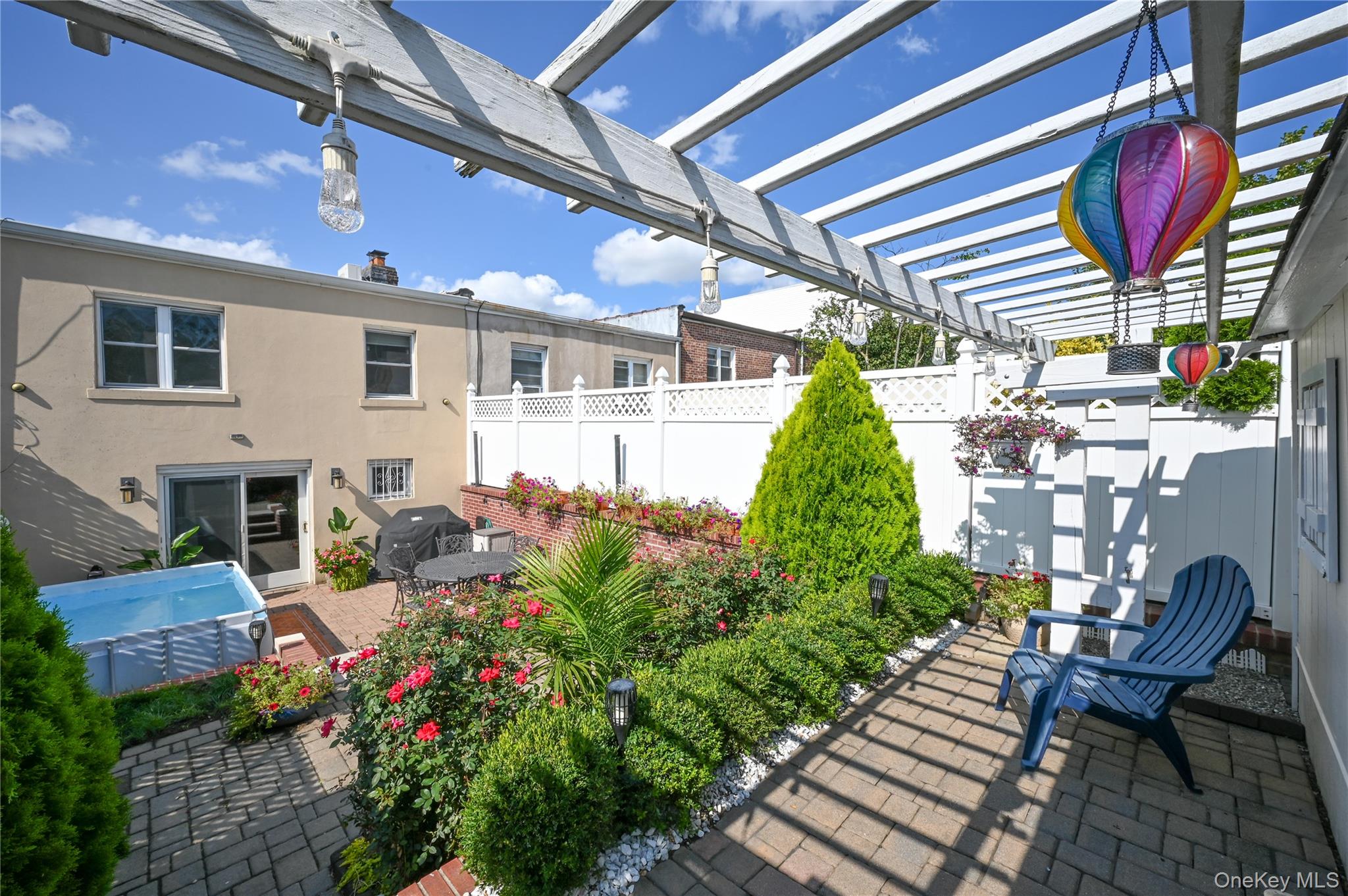 58-39 77 Place, Middle Village, NY 11379