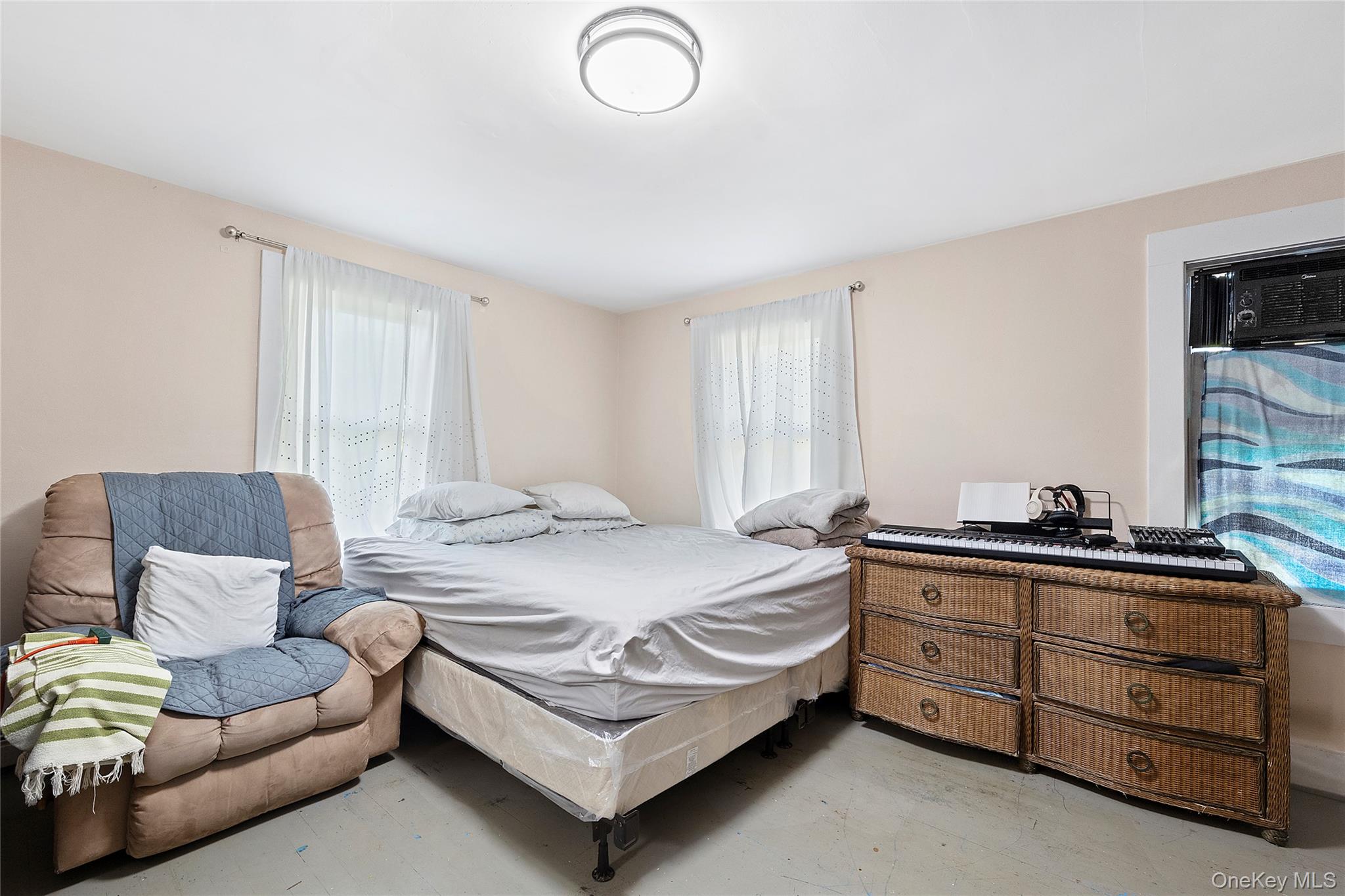 135 Lake Avenue, Flanders, NY 11901