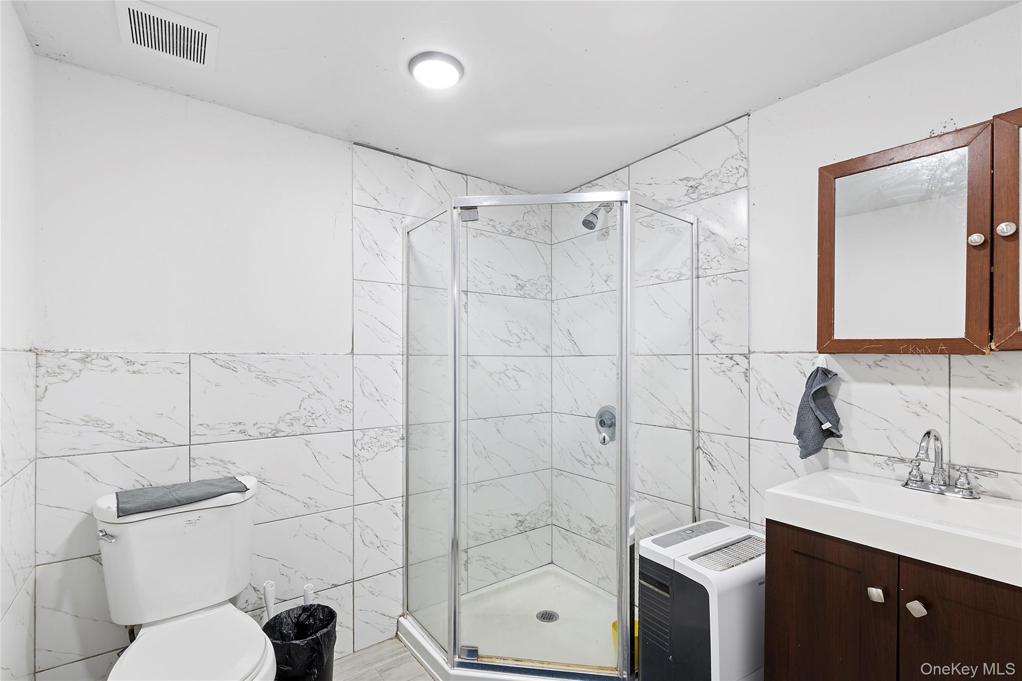 135 Lake Avenue, Flanders, NY 11901