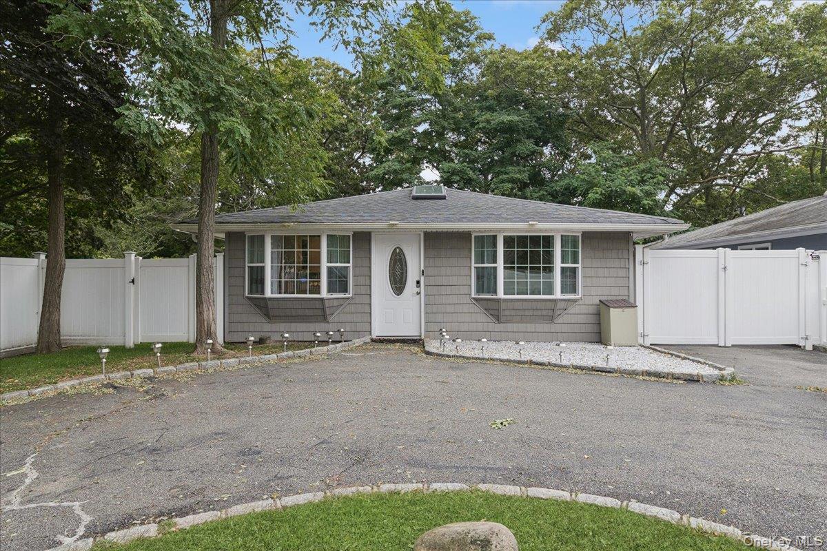7 Pine Tree Drive, Shirley, NY 11967