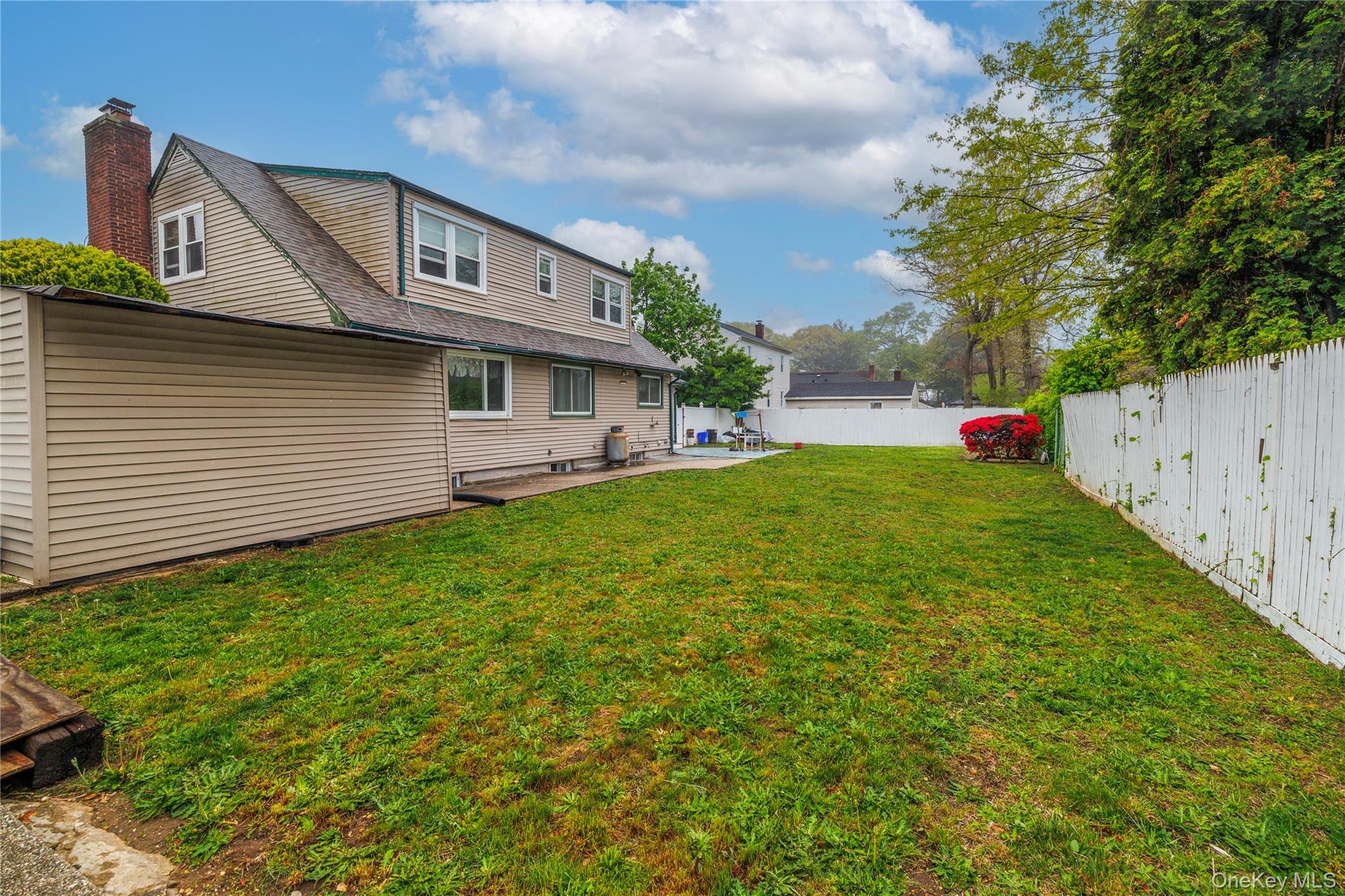 265 Beachview Street, Copiague, NY 11726