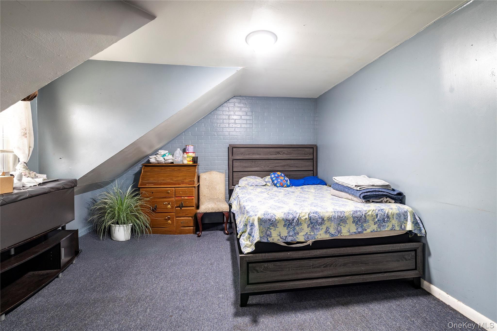 265 Beachview Street, Copiague, NY 11726