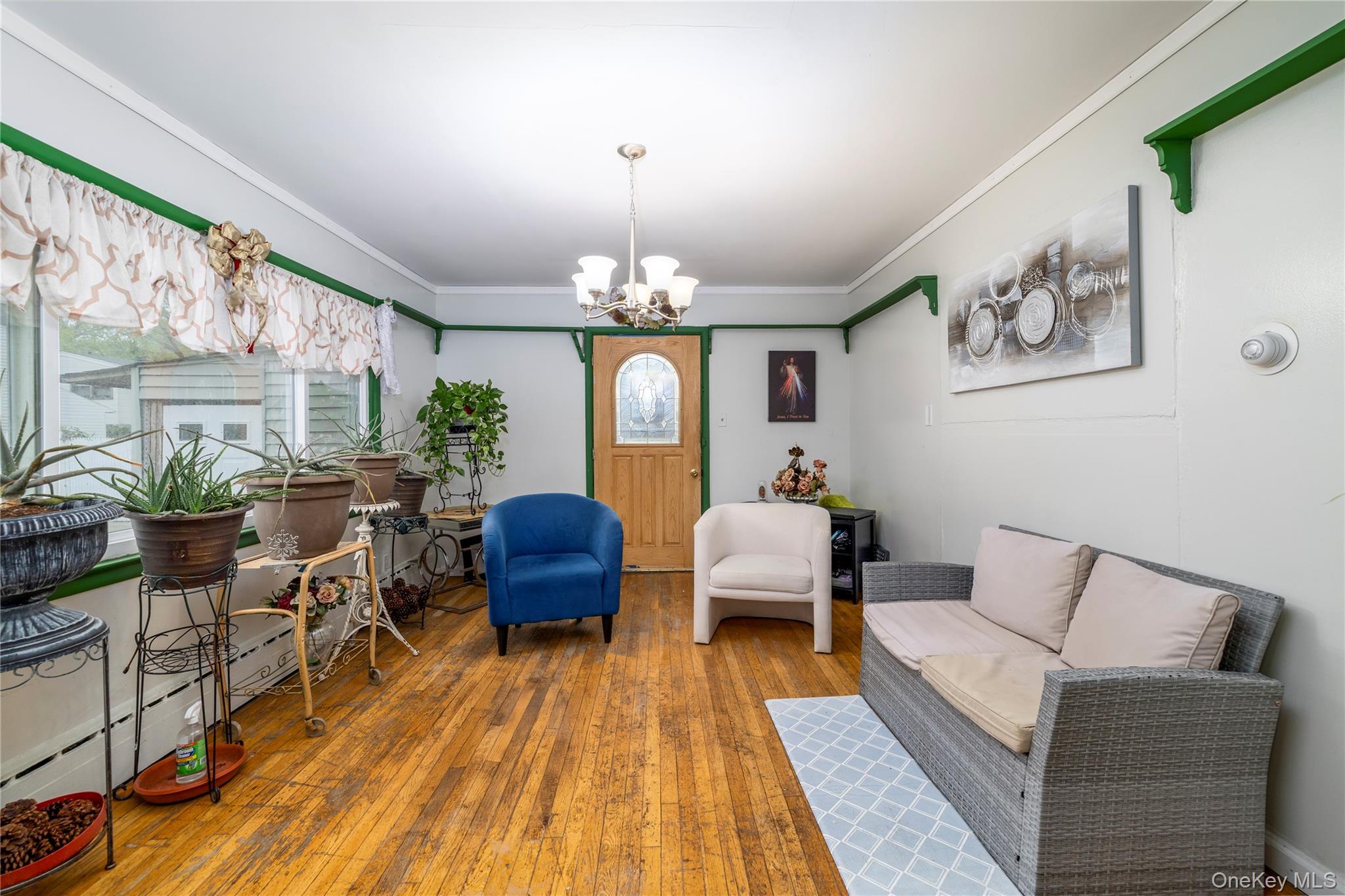 265 Beachview Street, Copiague, NY 11726