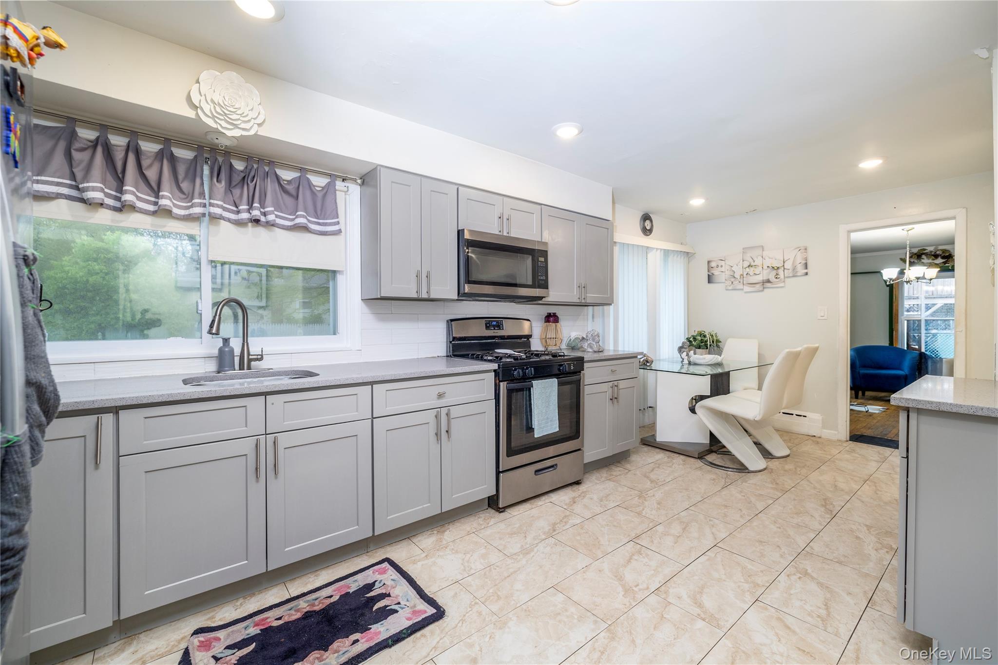 265 Beachview Street, Copiague, NY 11726