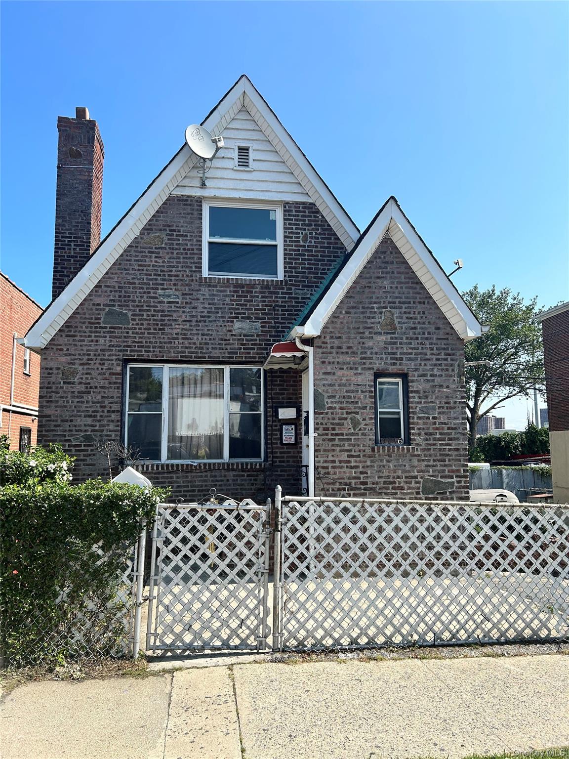 2716 Gunther Avenue, Bronx, NY 10469