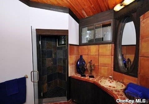 48 Westland Drive, Glen Cove, NY 11542