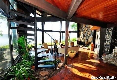 48 Westland Drive, Glen Cove, NY 11542