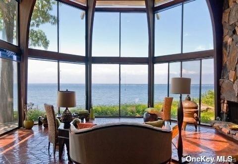 48 Westland Drive, Glen Cove, NY 11542