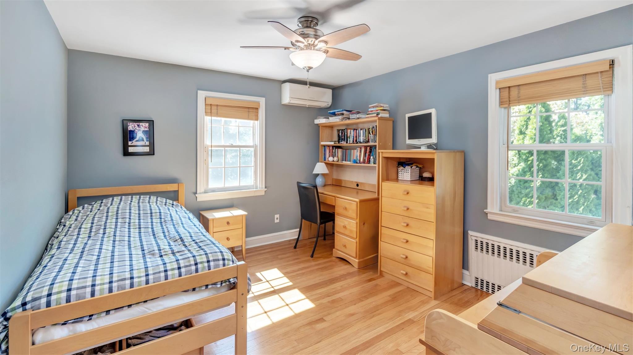 35 Carlton Street, Malverne, NY 11565