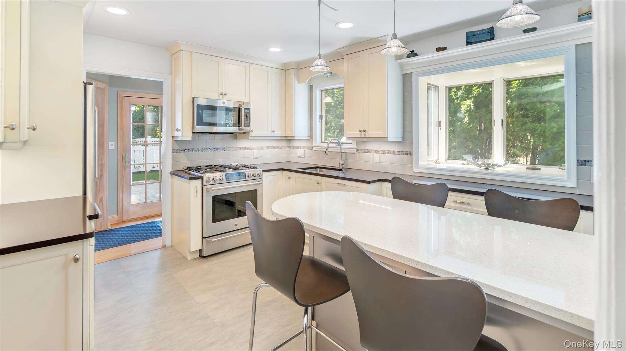 35 Carlton Street, Malverne, NY 11565