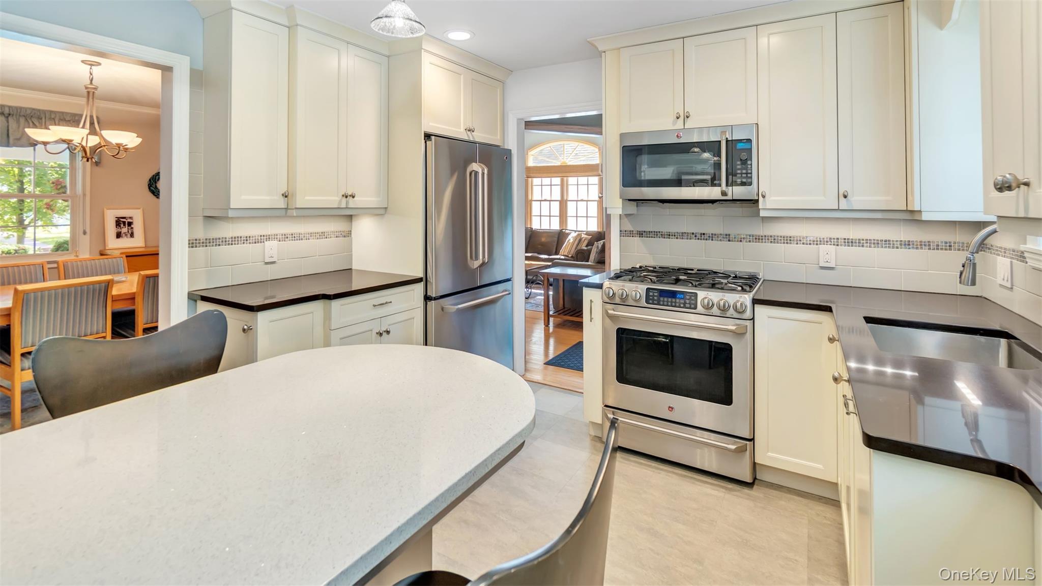 35 Carlton Street, Malverne, NY 11565