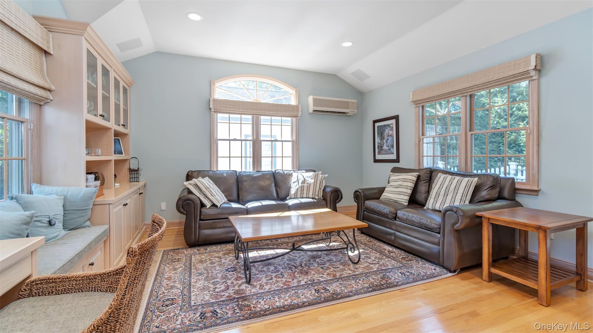 35 Carlton Street, Malverne, NY 11565