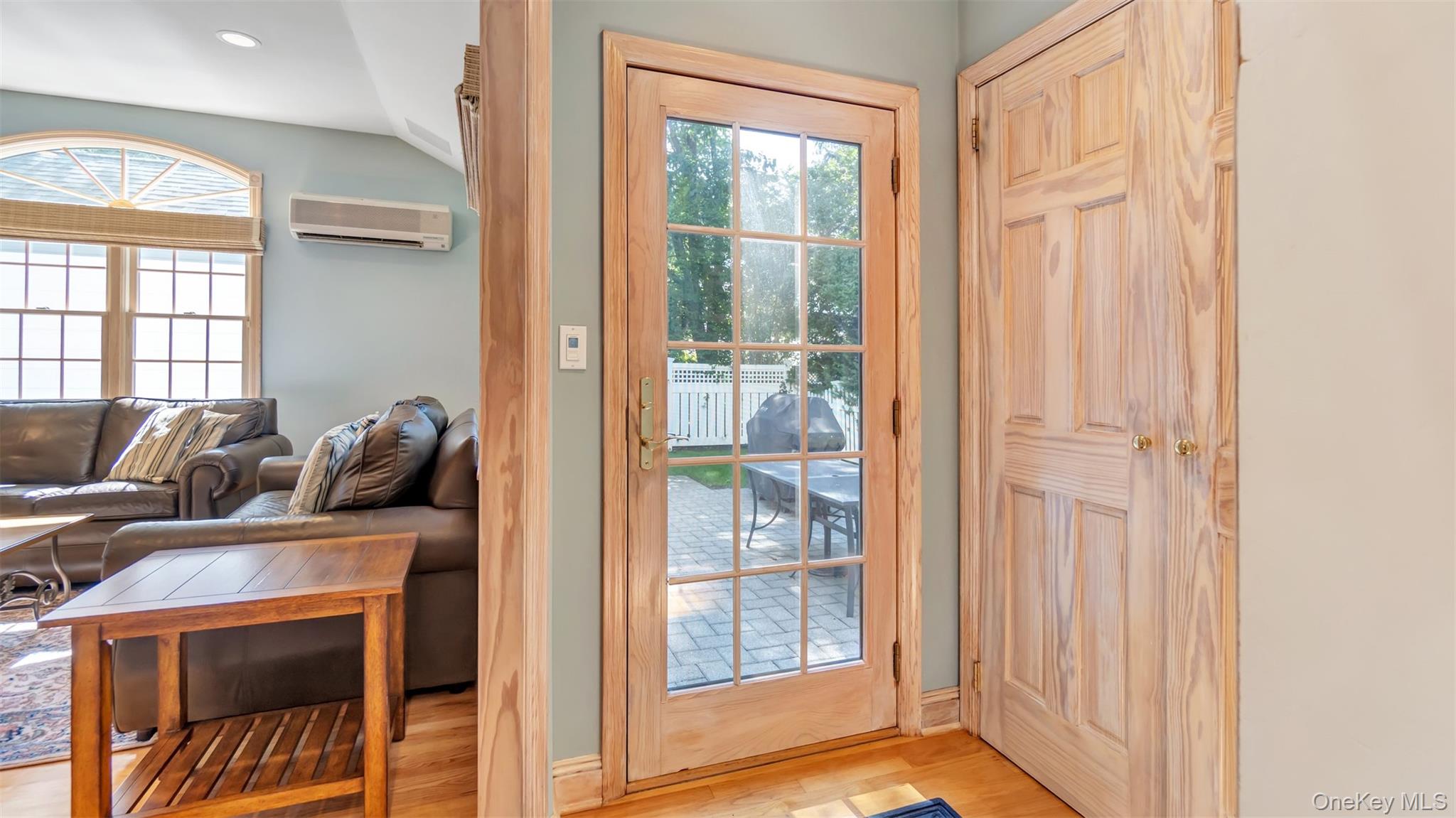 35 Carlton Street, Malverne, NY 11565