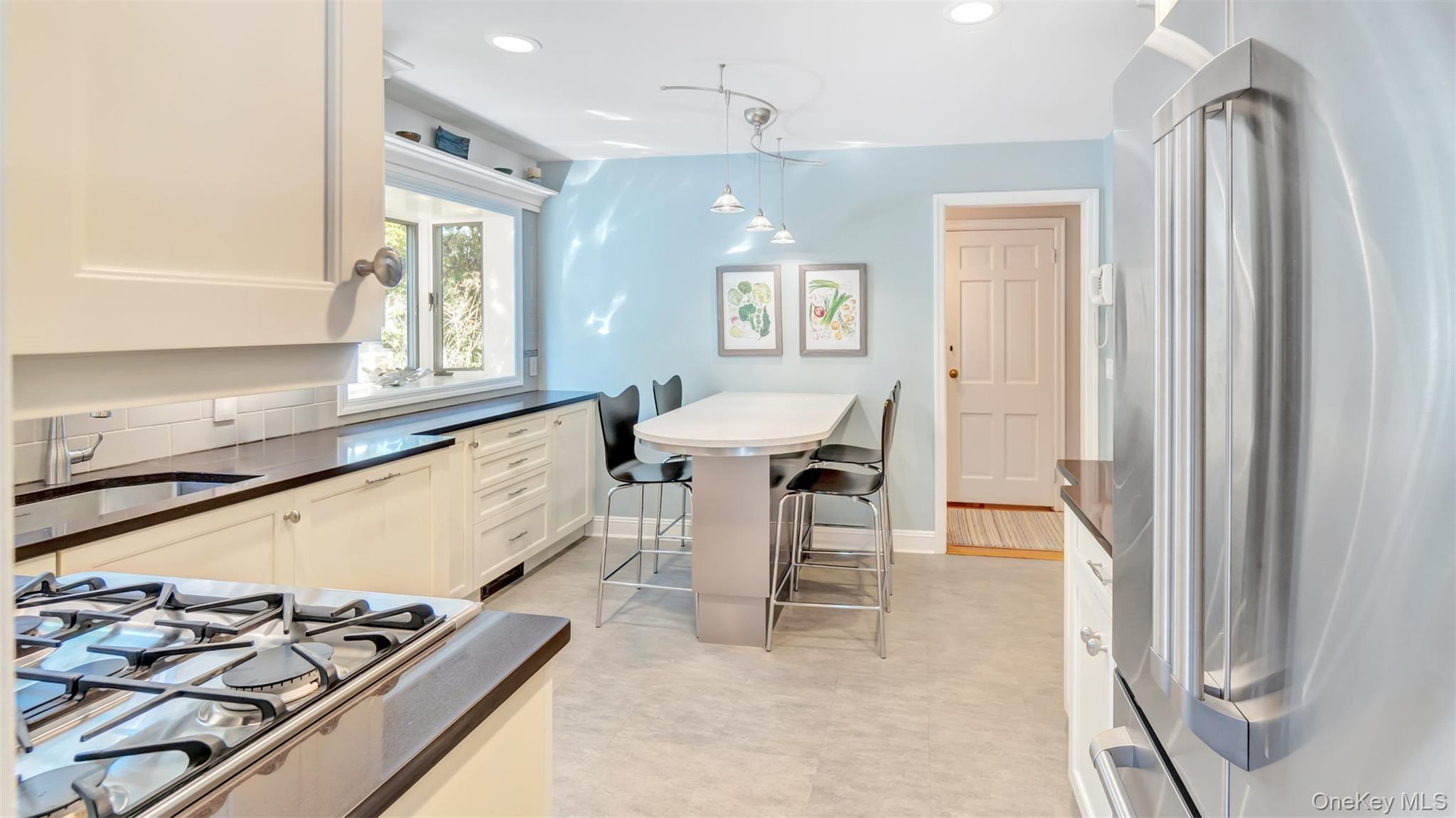 35 Carlton Street, Malverne, NY 11565