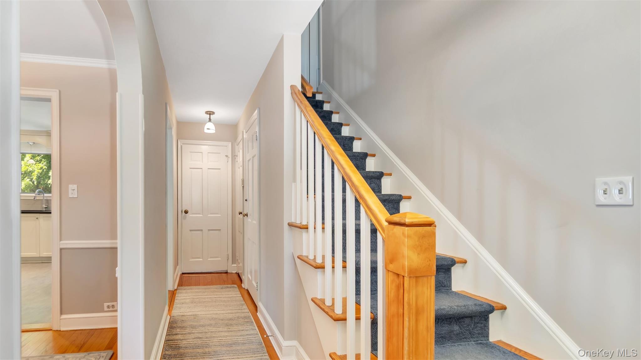 35 Carlton Street, Malverne, NY 11565