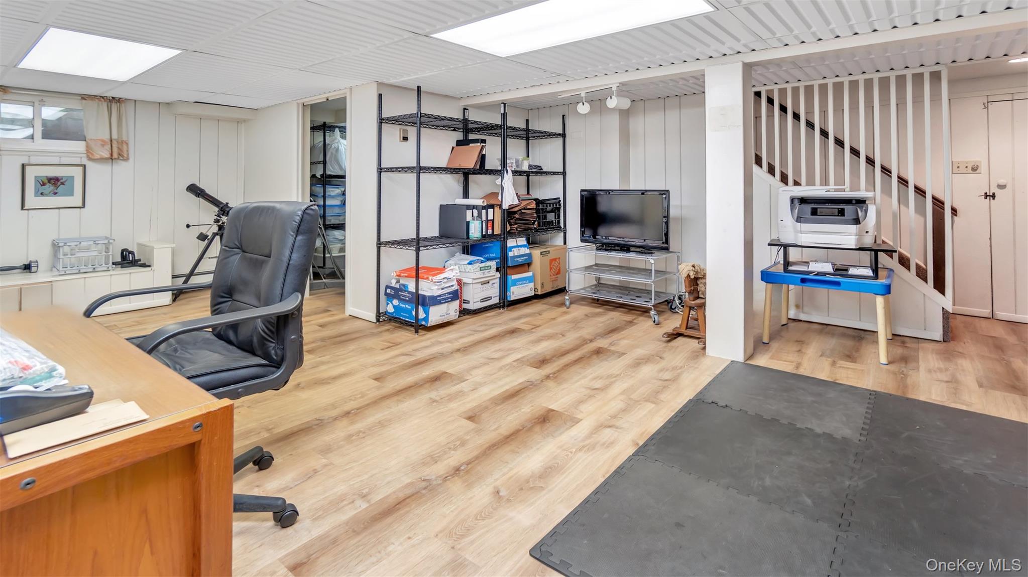 35 Carlton Street, Malverne, NY 11565