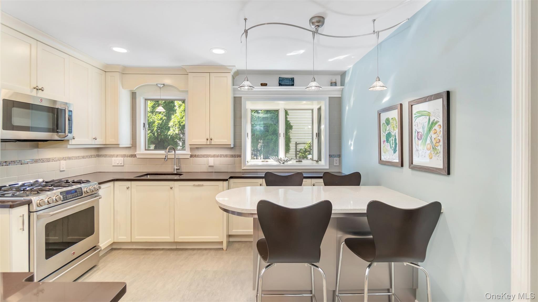 35 Carlton Street, Malverne, NY 11565