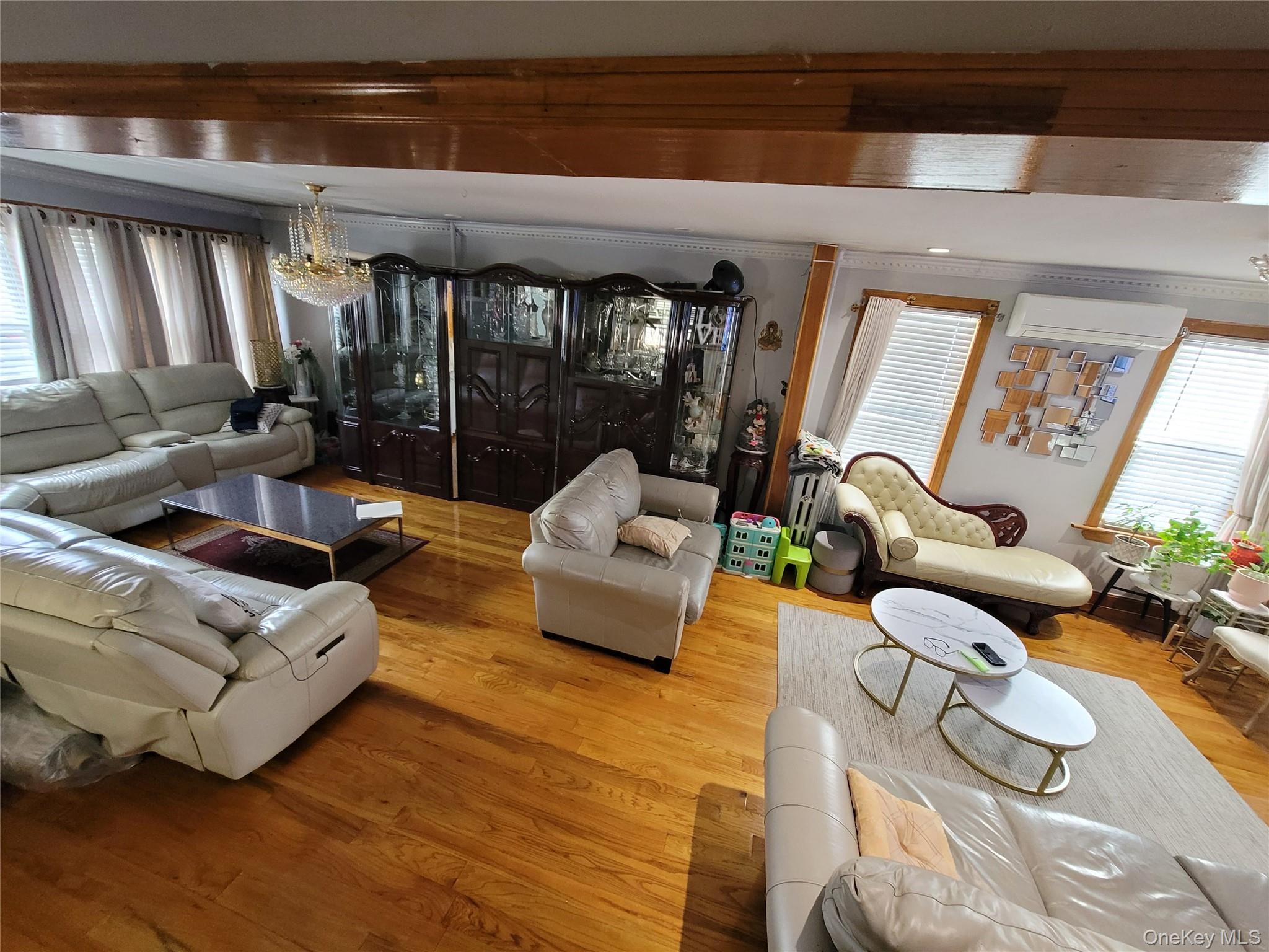 8640 126th Street, Richmond Hill, NY 11418