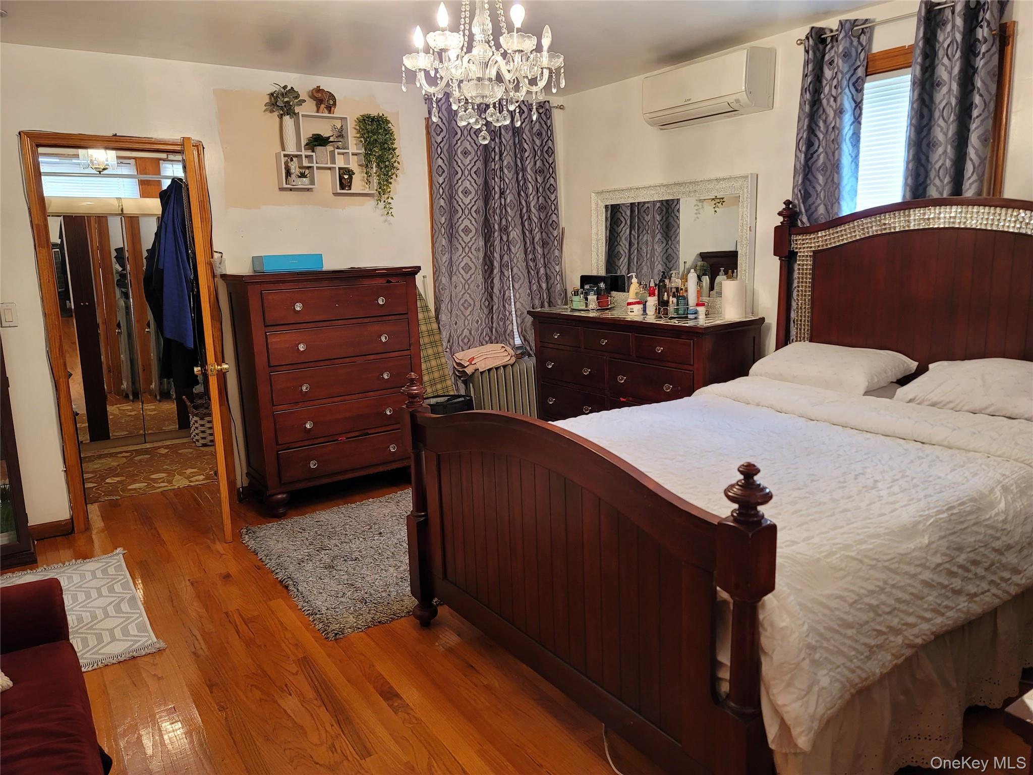 8640 126th Street, Richmond Hill, NY 11418