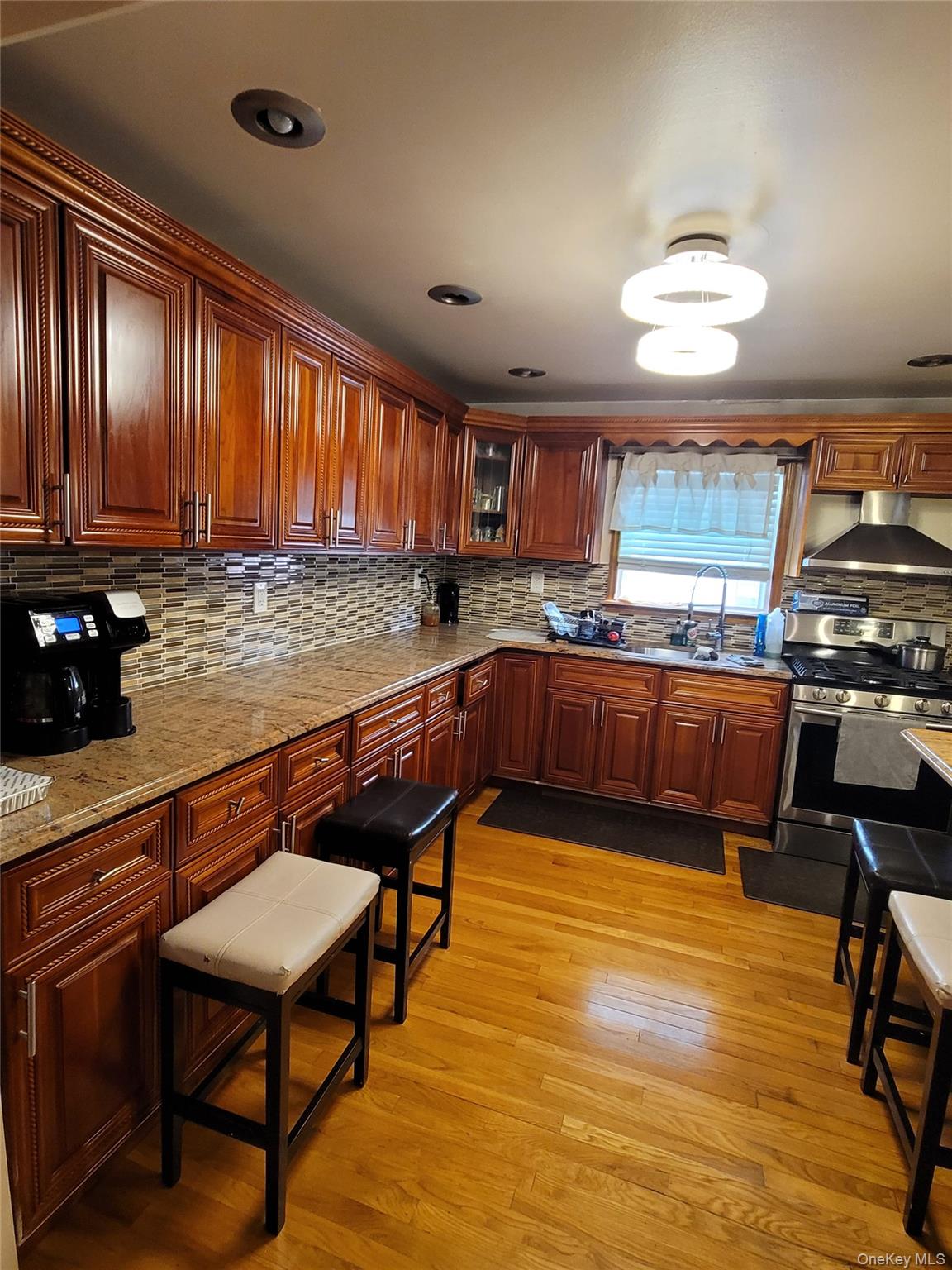 8640 126th Street, Richmond Hill, NY 11418