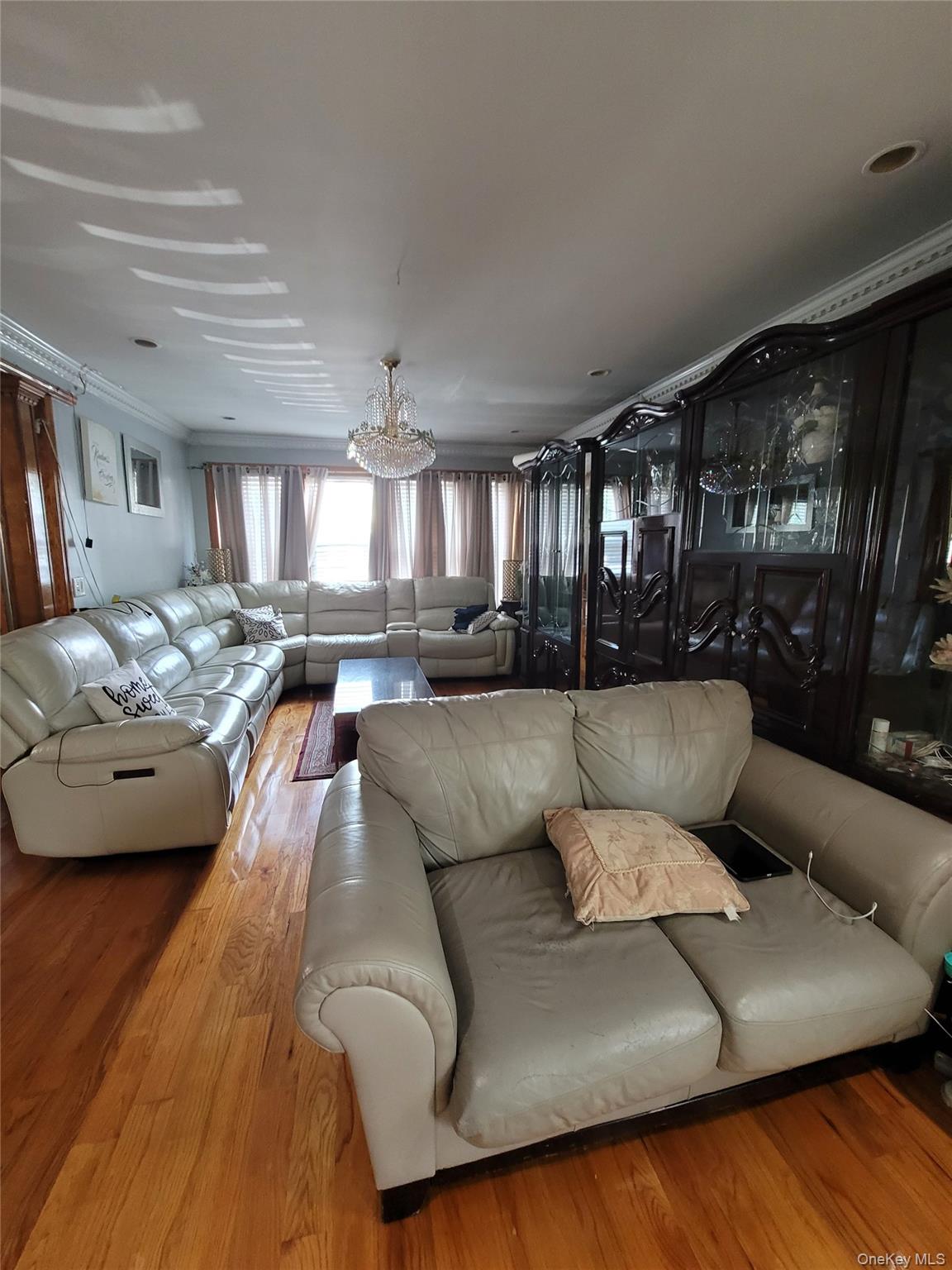 8640 126th Street, Richmond Hill, NY 11418