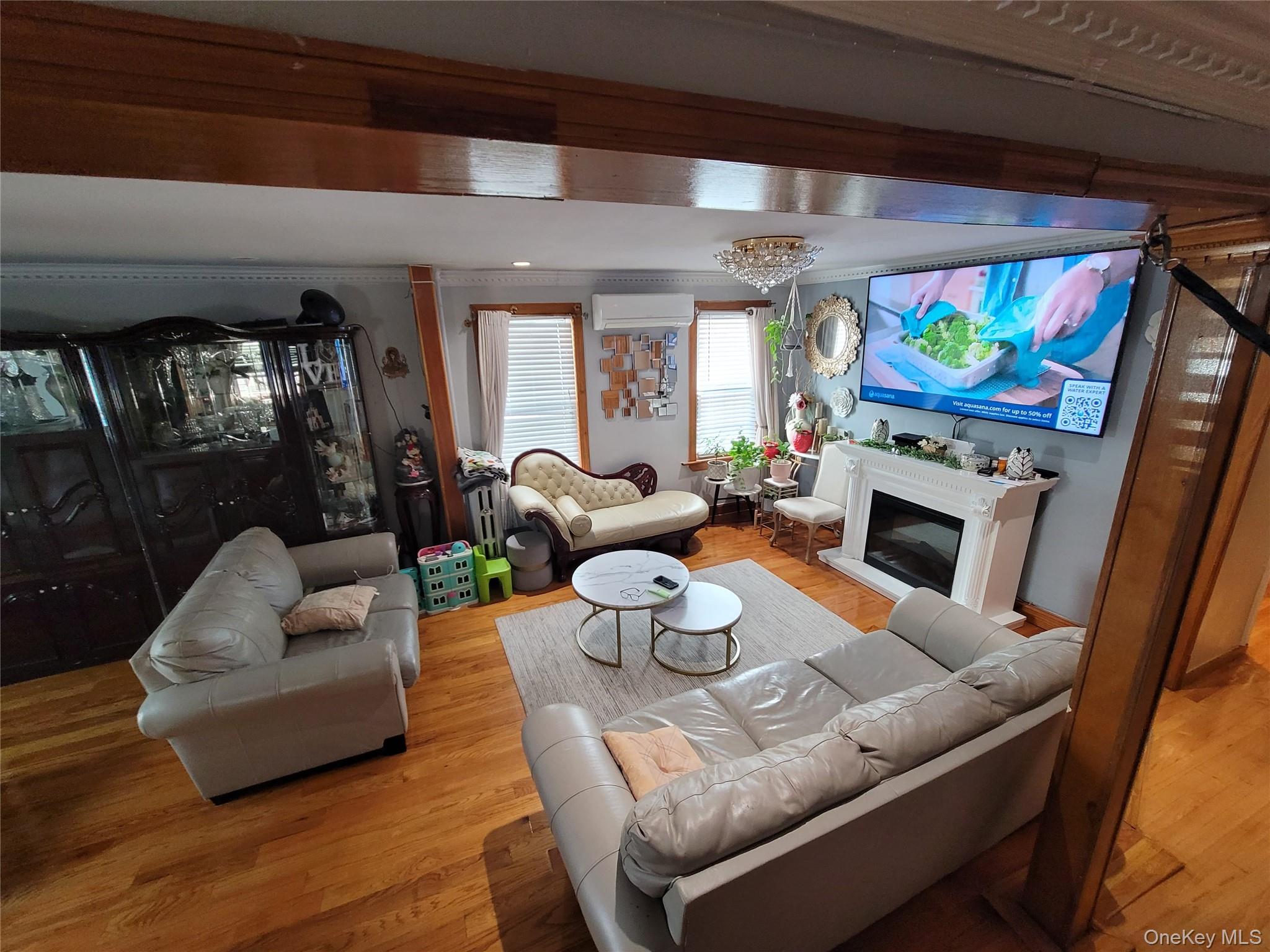 8640 126th Street, Richmond Hill, NY 11418