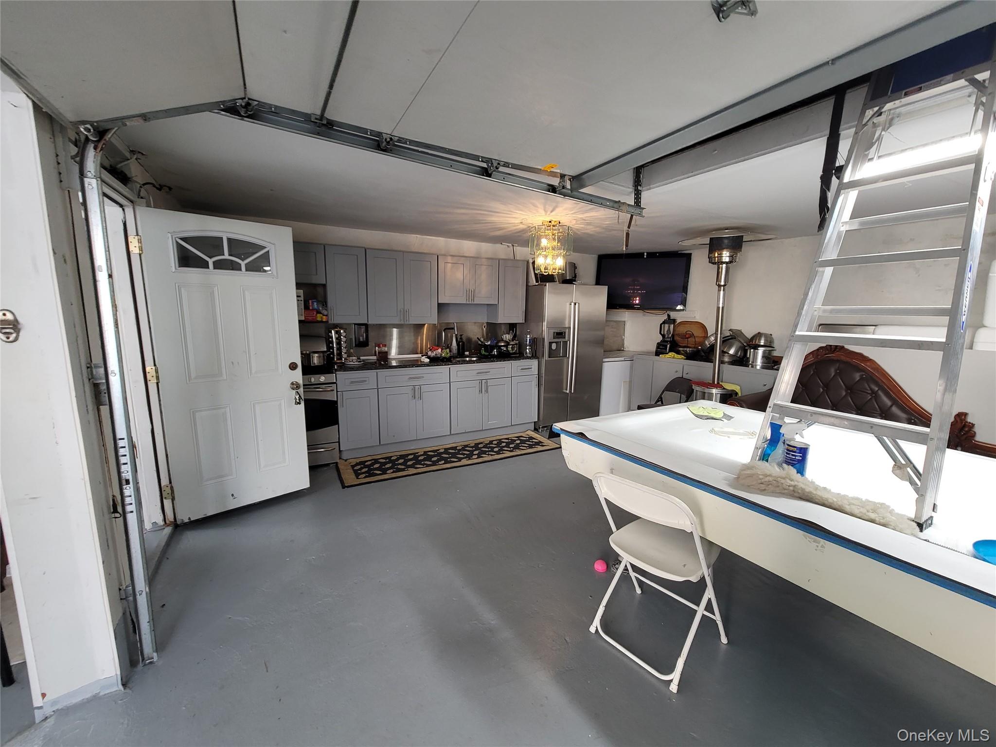 8640 126th Street, Richmond Hill, NY 11418