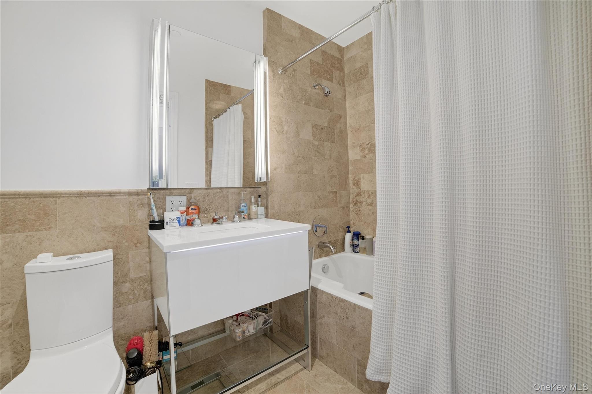 5 Renaissance Square # PH9E, White Plains, NY 10601