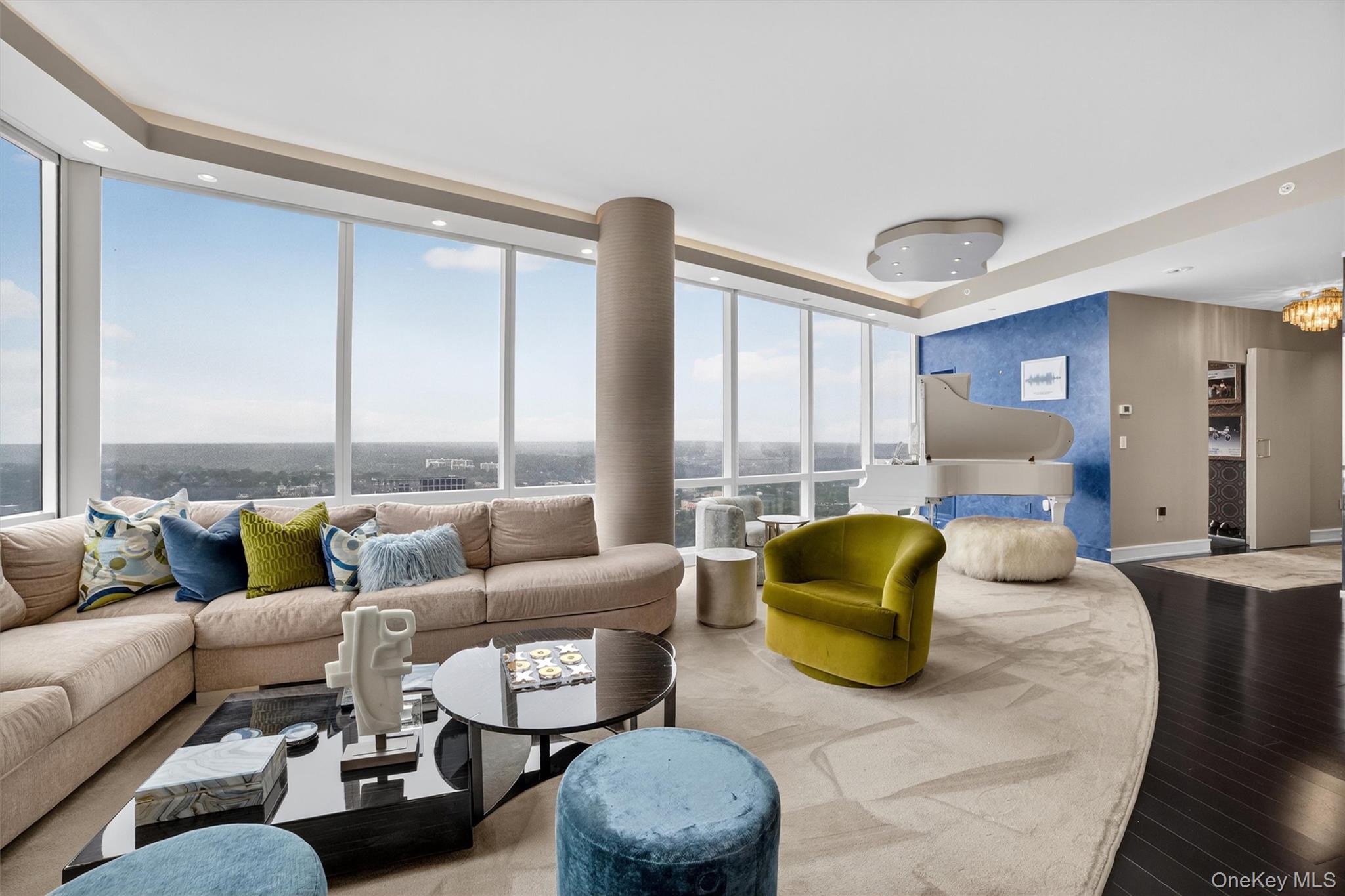 5 Renaissance Square # PH9E, White Plains, NY 10601