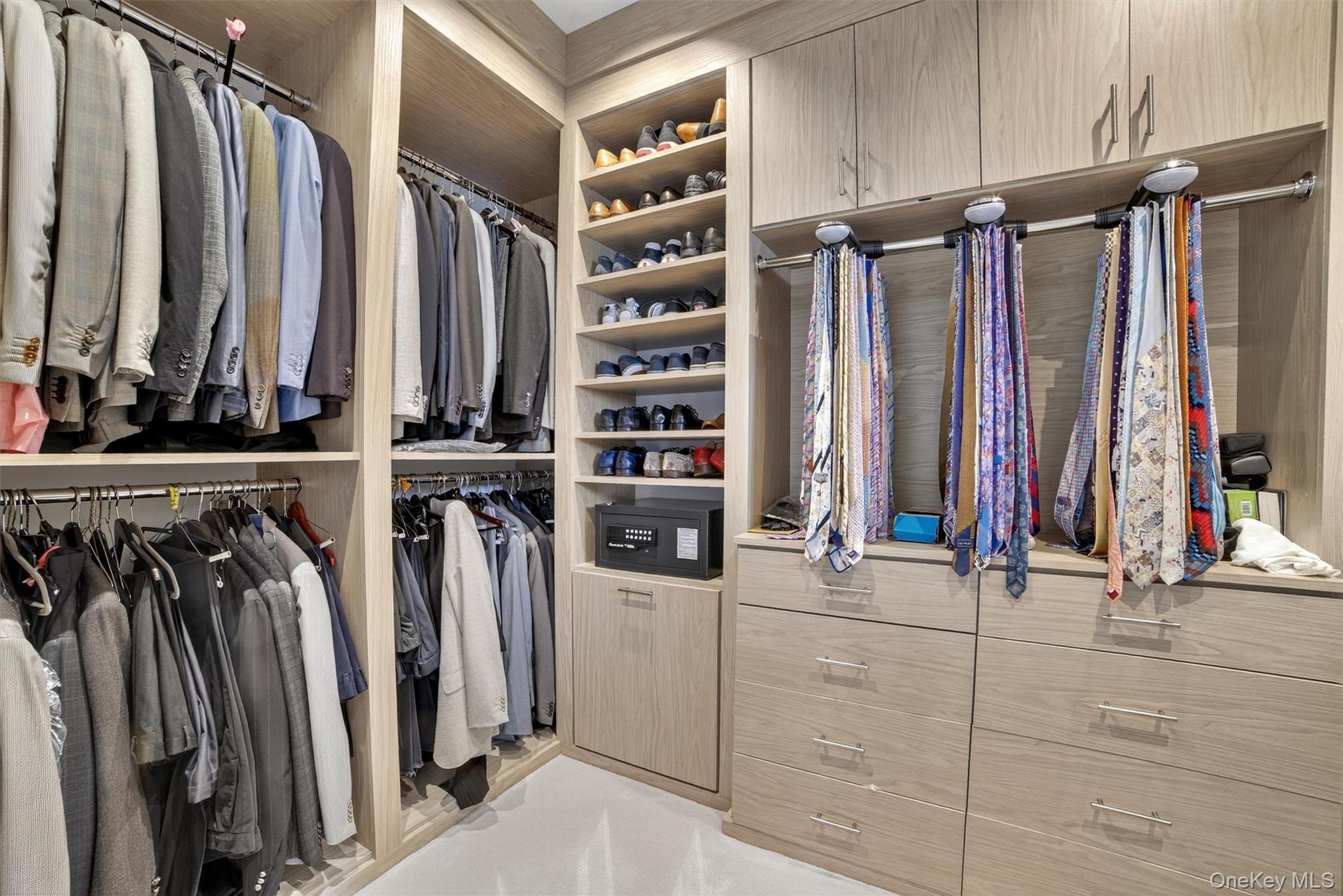 5 Renaissance Square # PH9E, White Plains, NY 10601