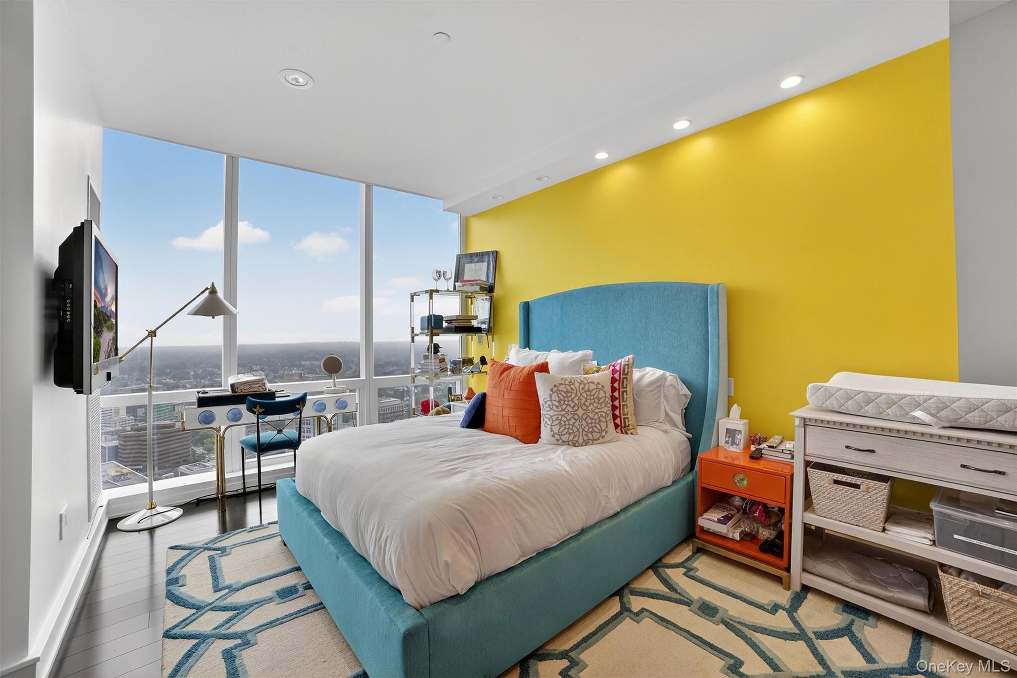 5 Renaissance Square # PH9E, White Plains, NY 10601