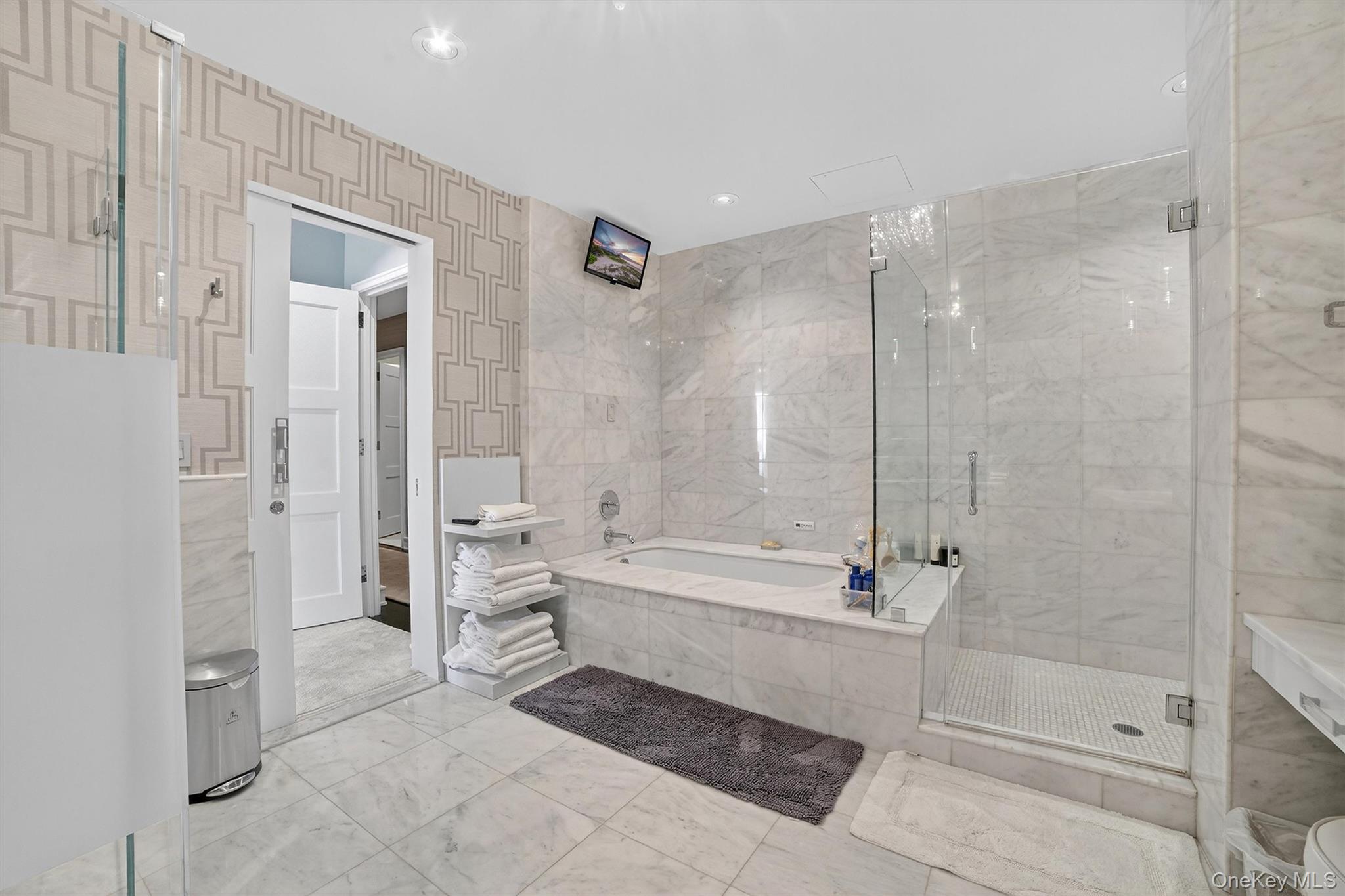 5 Renaissance Square # PH9E, White Plains, NY 10601