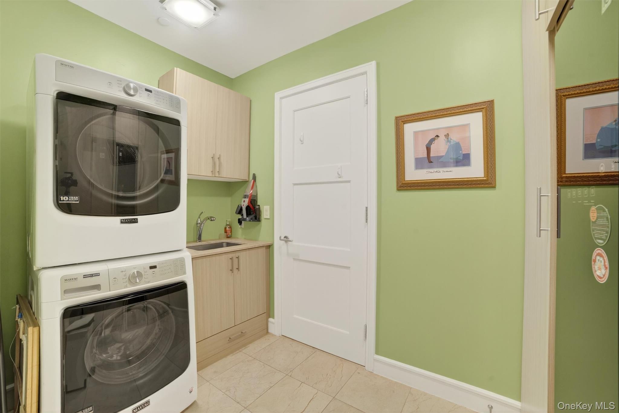 5 Renaissance Square # PH9E, White Plains, NY 10601