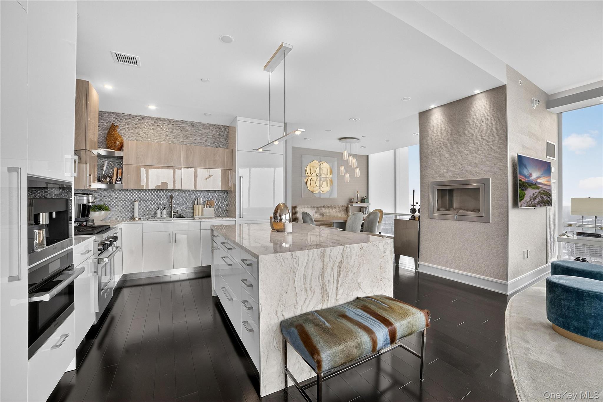 5 Renaissance Square # PH9E, White Plains, NY 10601