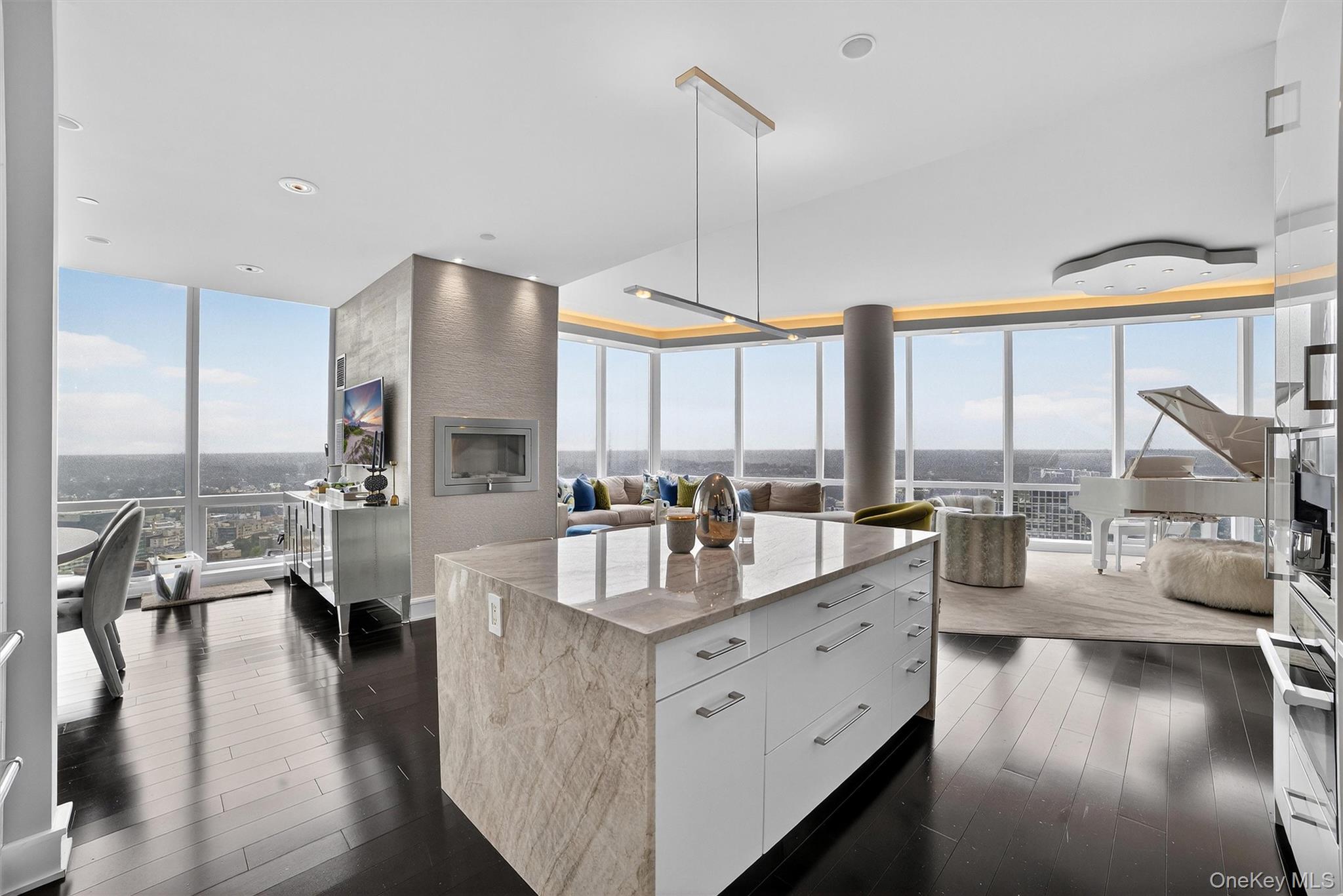 5 Renaissance Square # PH9E, White Plains, NY 10601