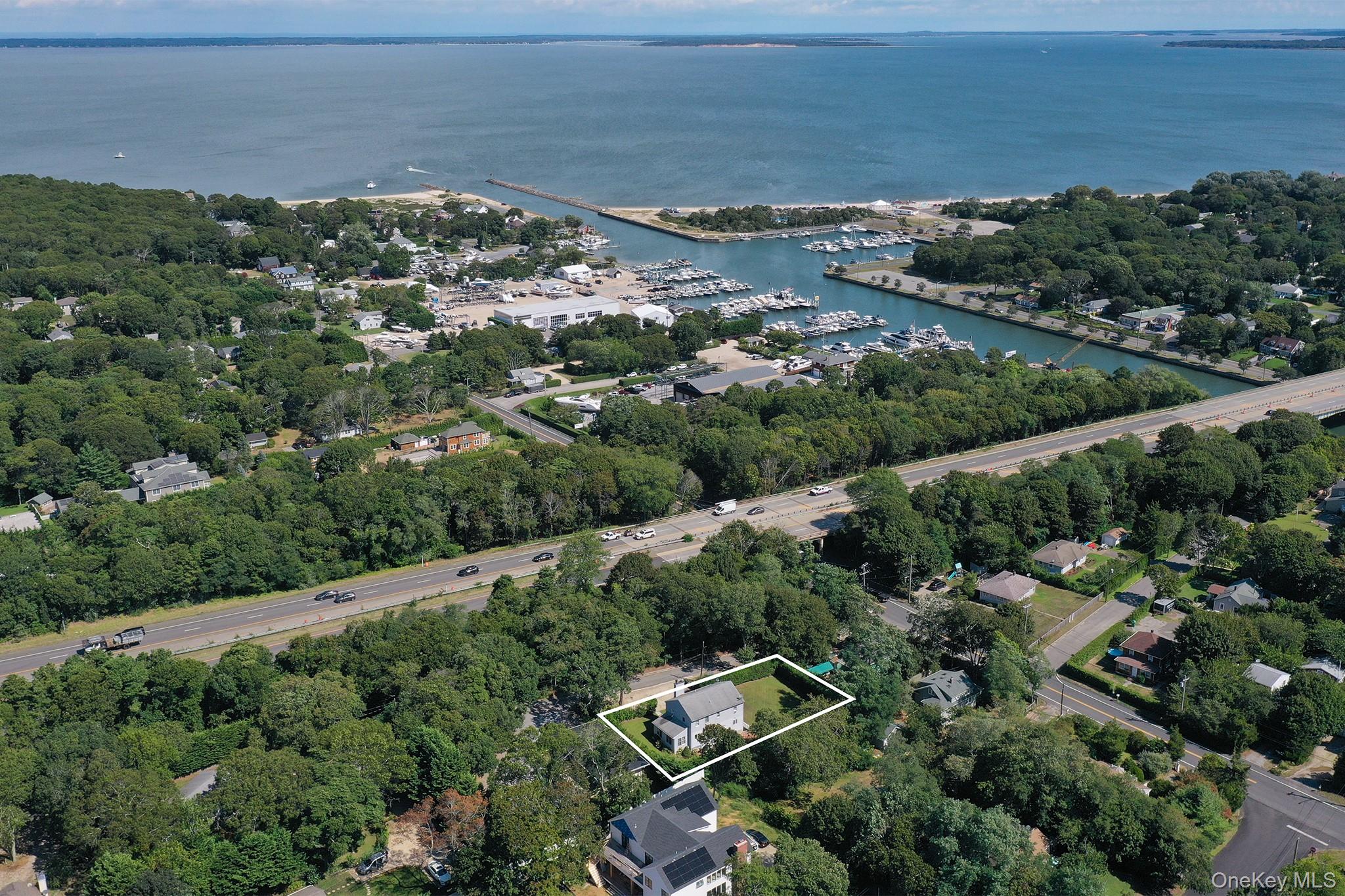 3 Newtown Court, Hampton Bays, NY 11946