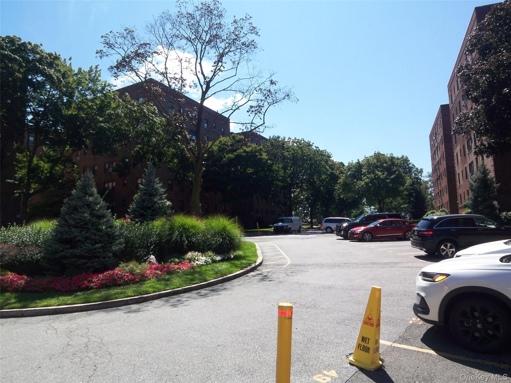 1 Fisher Drive # 520, Mount Vernon, NY 10552