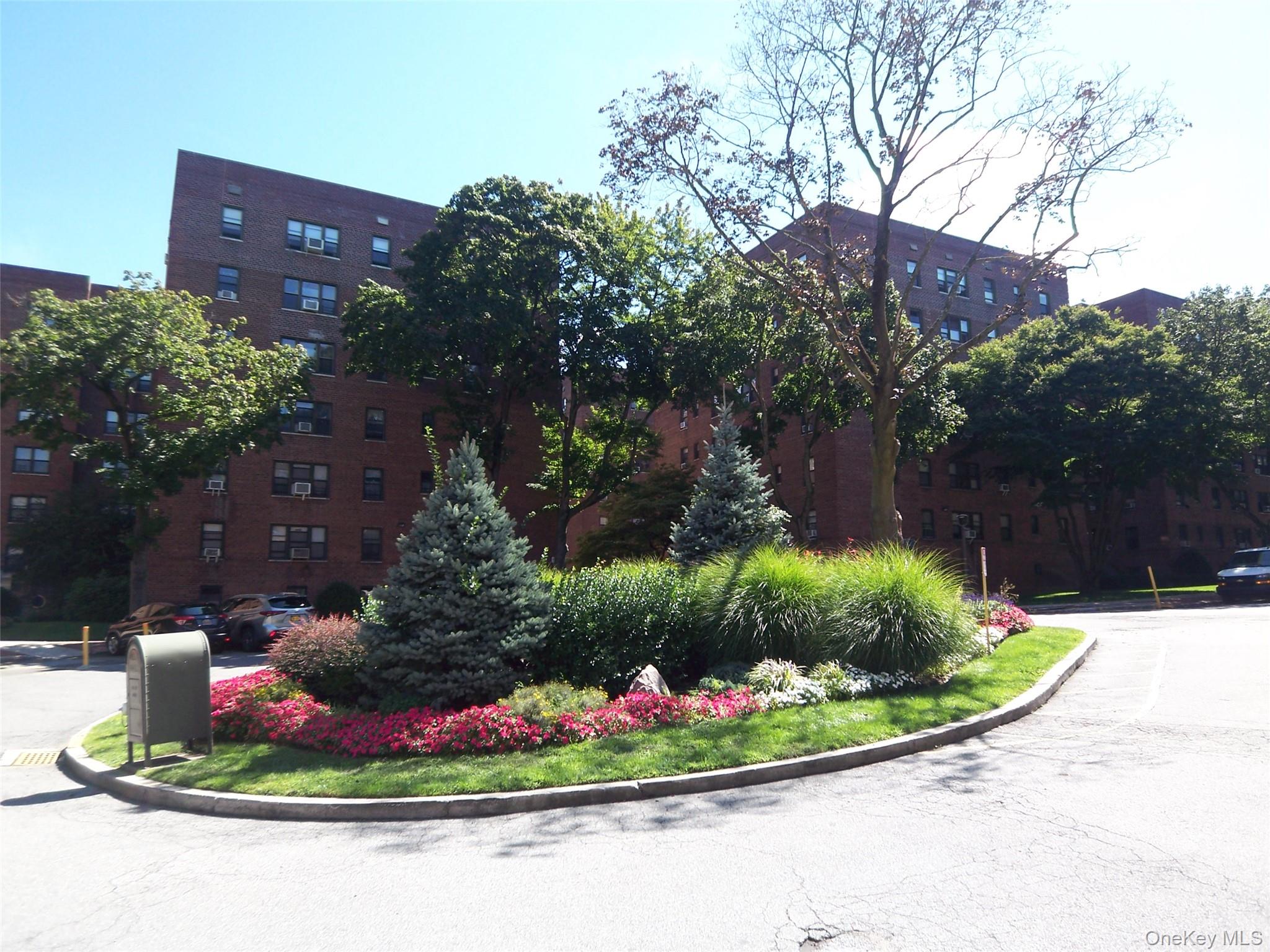 1 Fisher Drive # 520, Mount Vernon, NY 10552