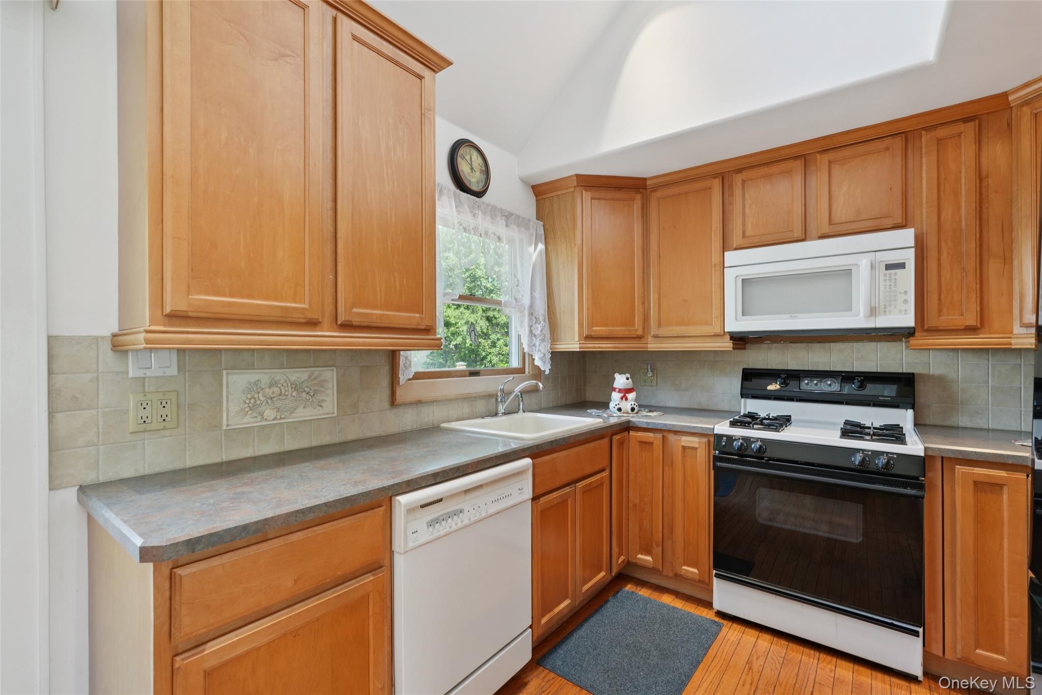 1 Kent Street, New City, NY 10956