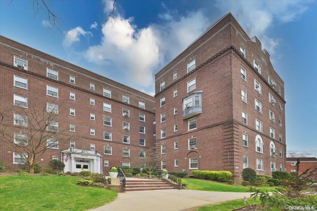 175-06 Devonshire Road # 1J, Jamaica Estates, NY 11432