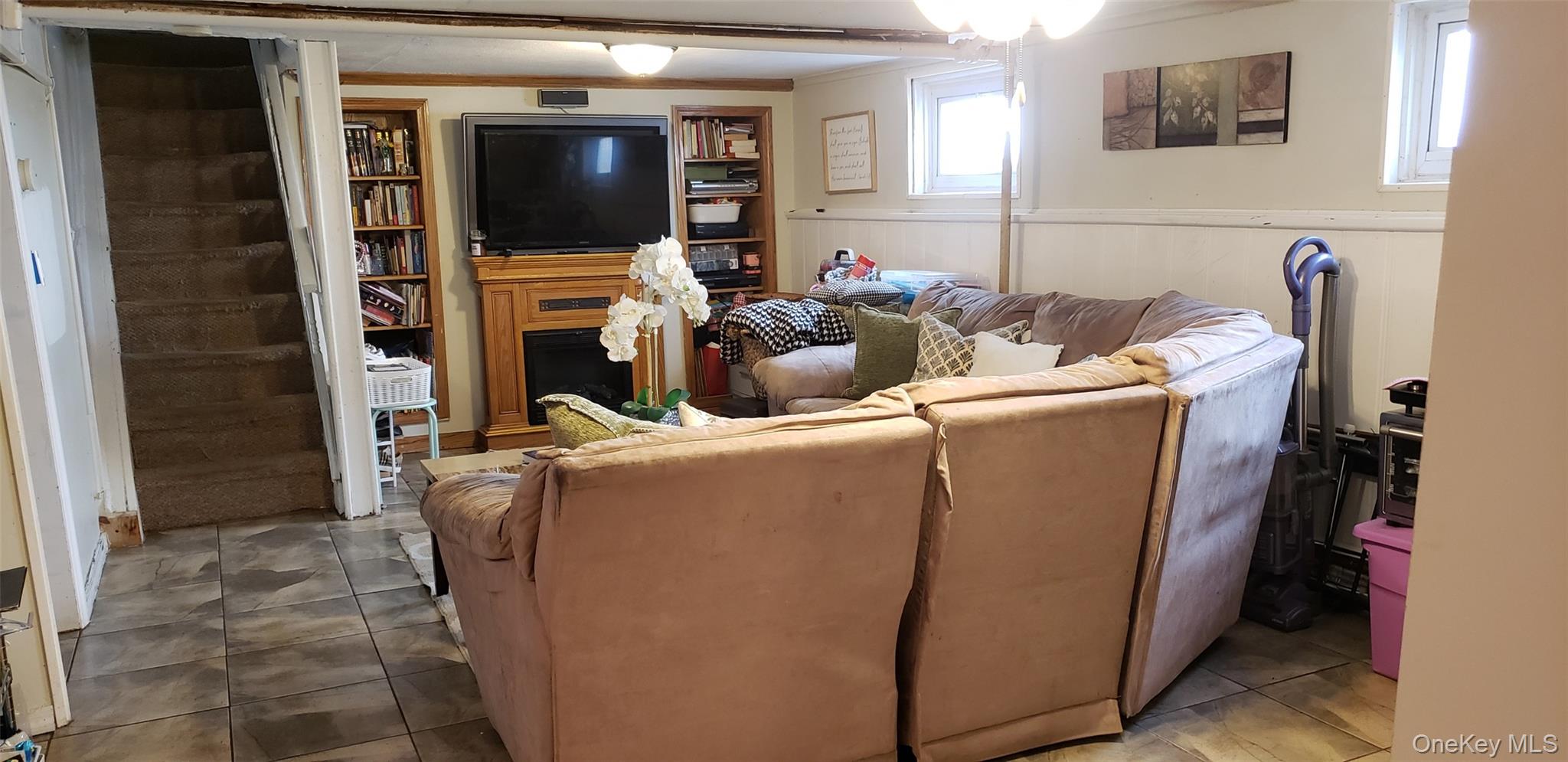 269 Windsor Parkway, Hempstead, NY 11550