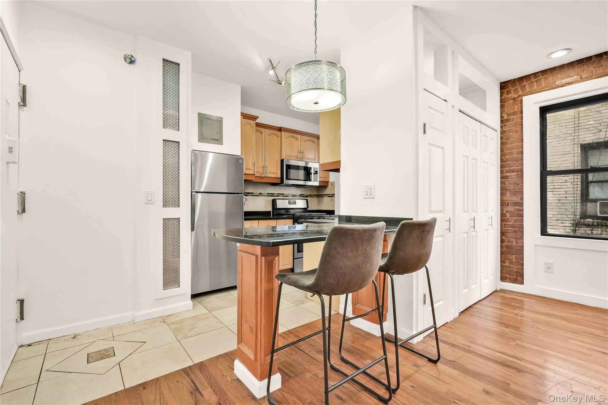 21-28 35th # 2A, Astoria, NY 11105