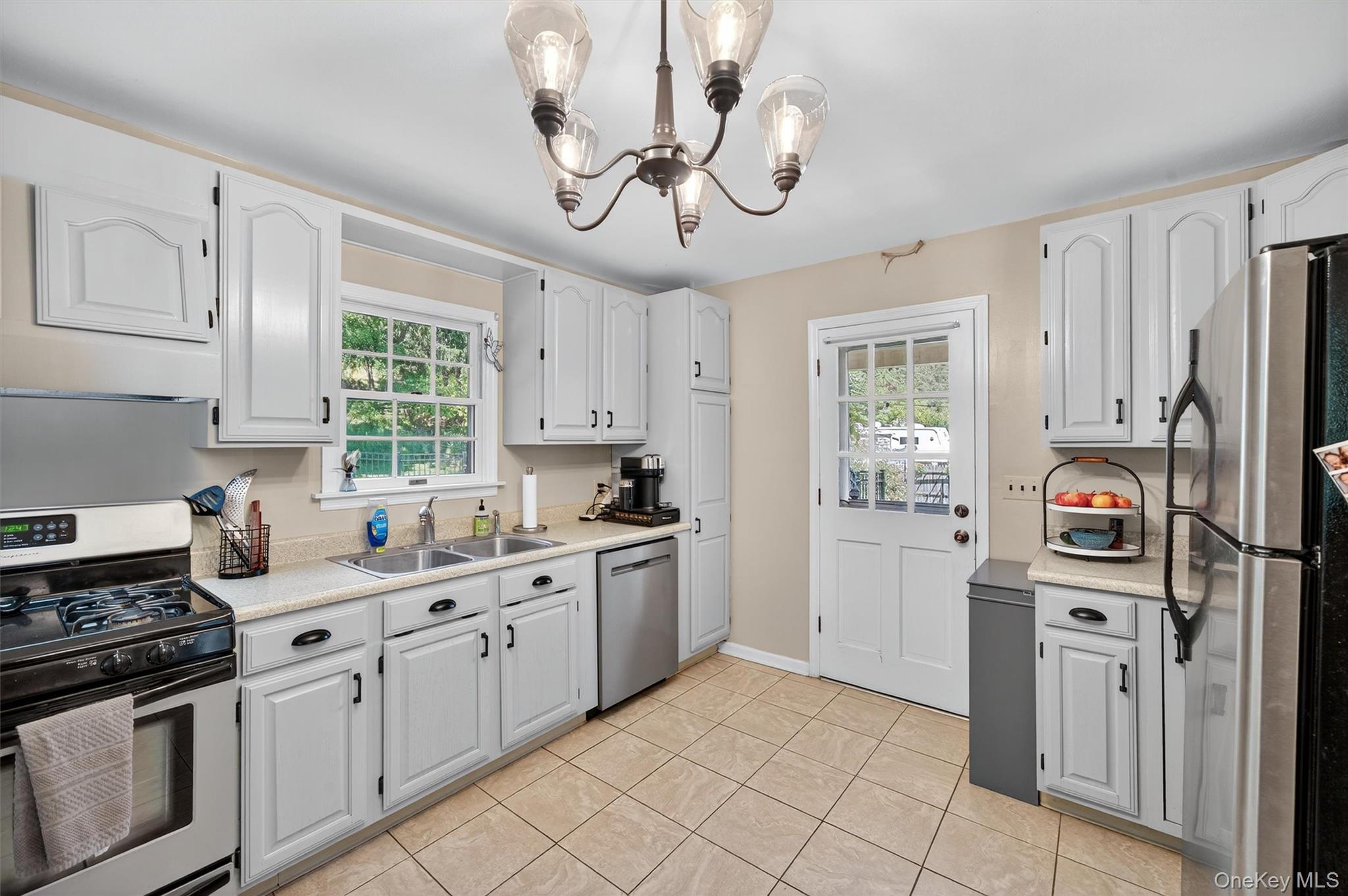 39 Woodside Drive, Warwick, NY 10990