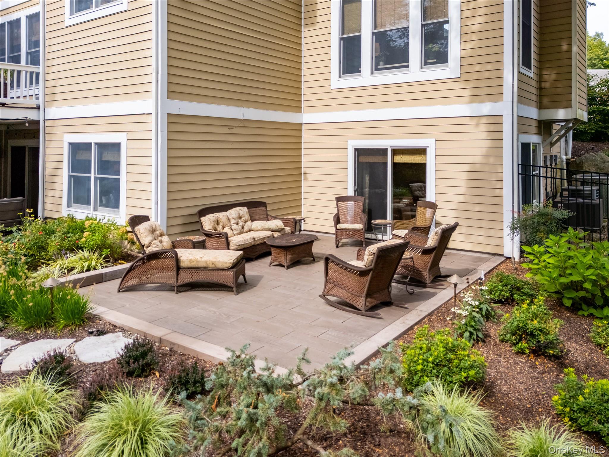 6 Gooler Court, Stony Point, NY 10980