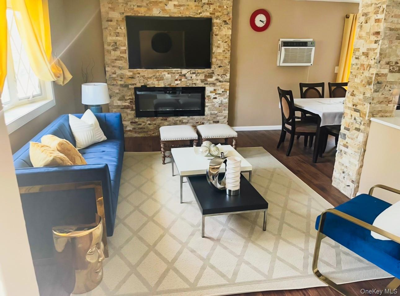 269 E Columbia Street, Hempstead, NY 11550