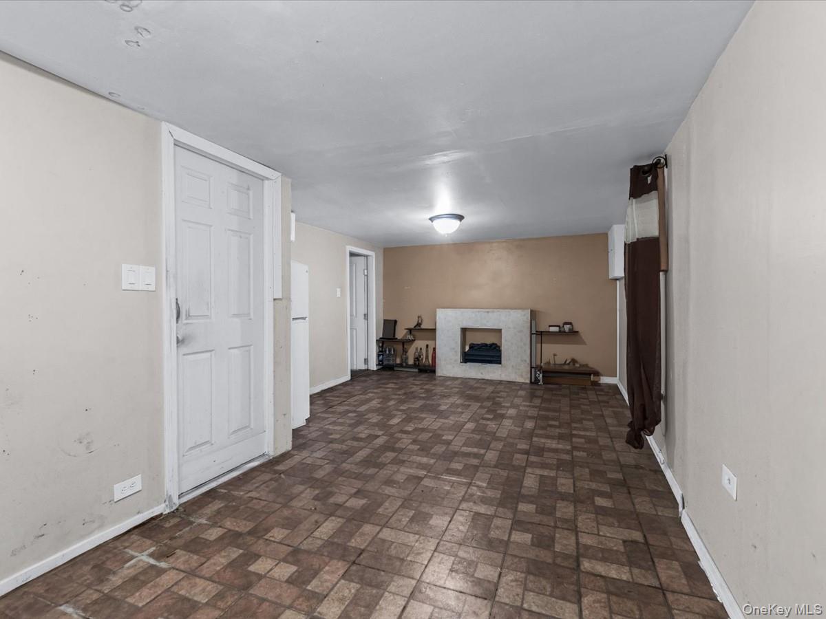 269 E Columbia Street, Hempstead, NY 11550