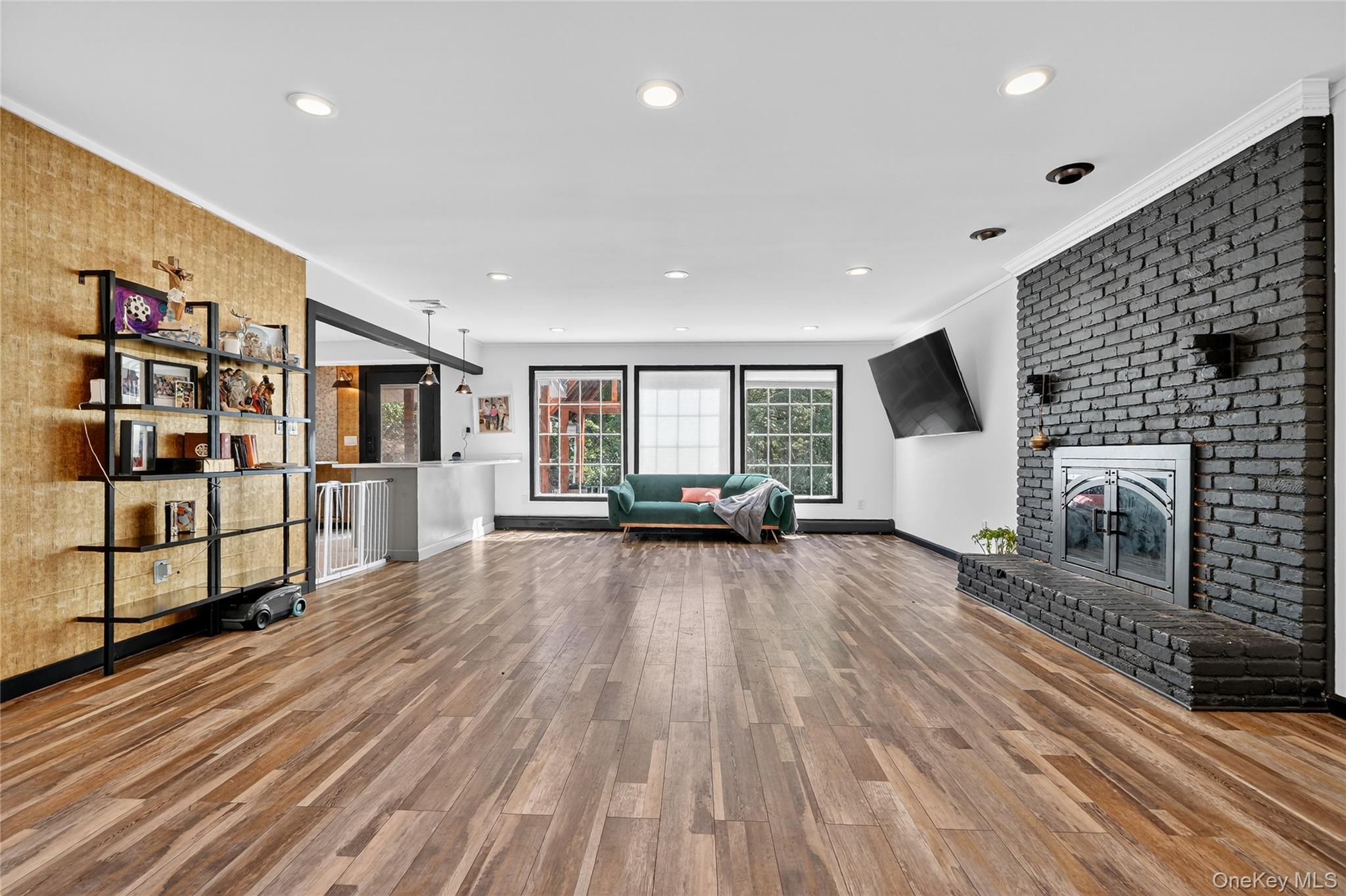 306 S Pascack Road, Nanuet, NY 10954