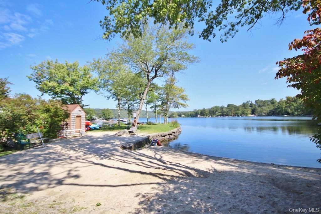 78 Dunderberg Road, Putnam Valley, NY 10579