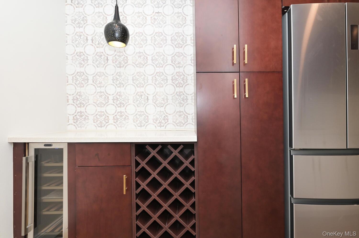 6 Birchwood Court # 4N, Mineola, NY 11501