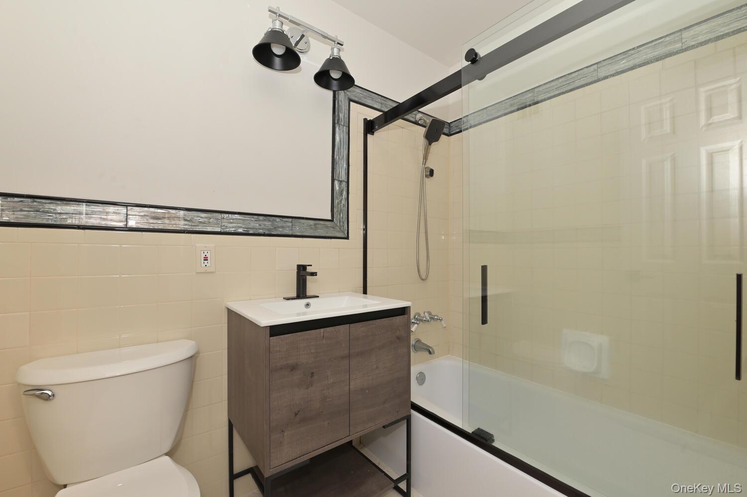 6 Birchwood Court # 4N, Mineola, NY 11501